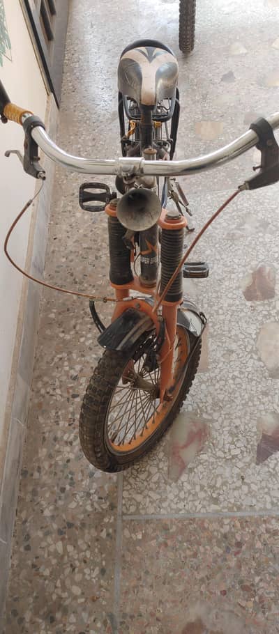 Second hand cycle for 5 to years kids.