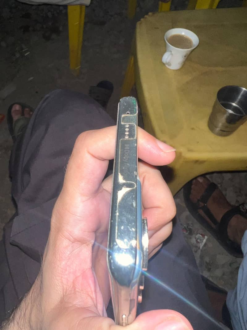 Tecno CAMON 40 Pro 4