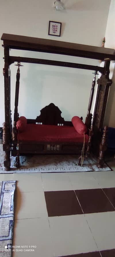 wooden swing # 10/10 condition