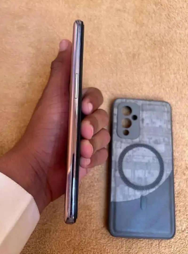 One Plus 9 5g 3