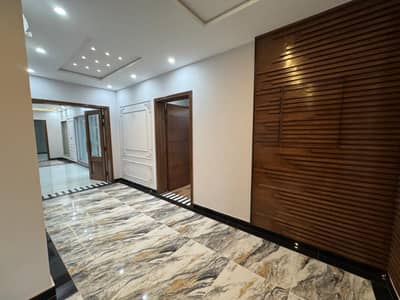 1 KANAL HOUSE FOR SALL IN GULBERG 5