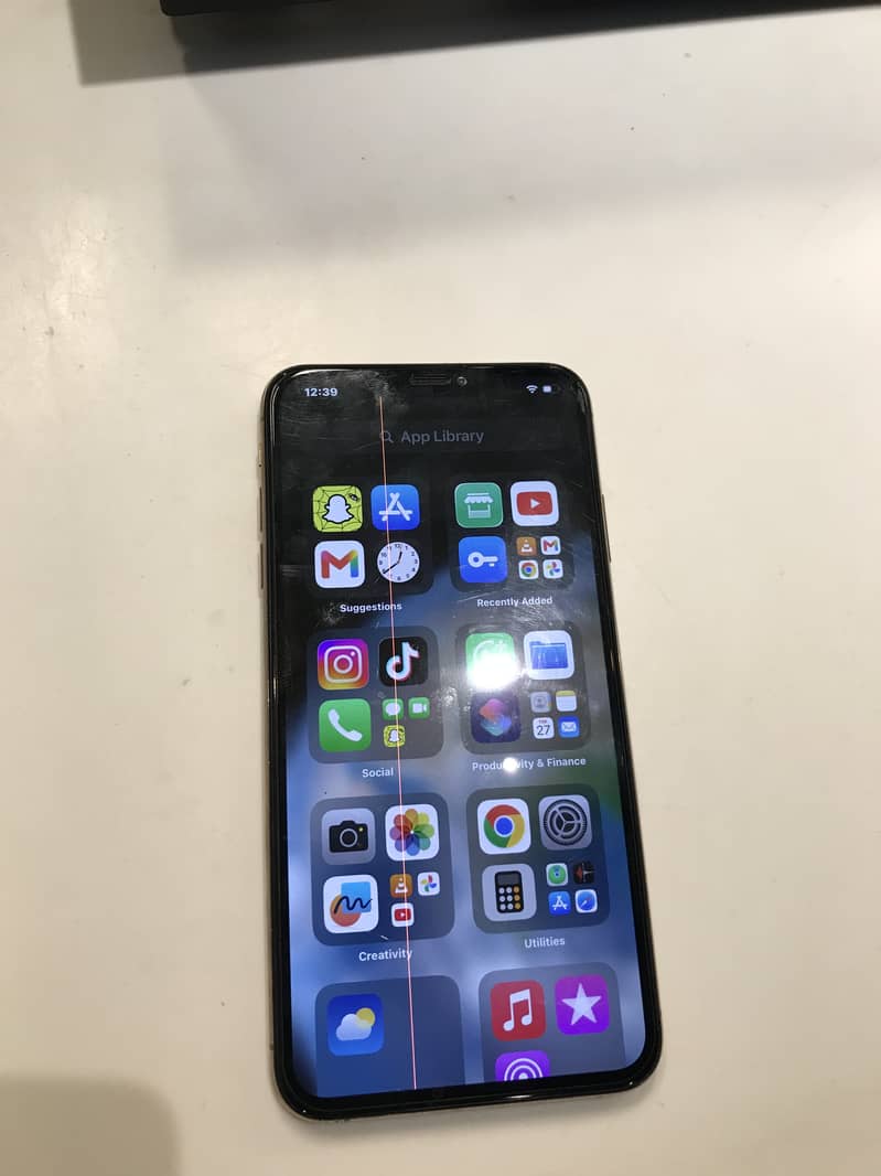 Apple iPhone XS Max 2