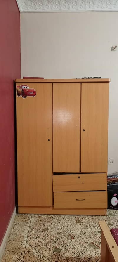1 COMBINE SET OF WARDROBES 8/10 CONDITION