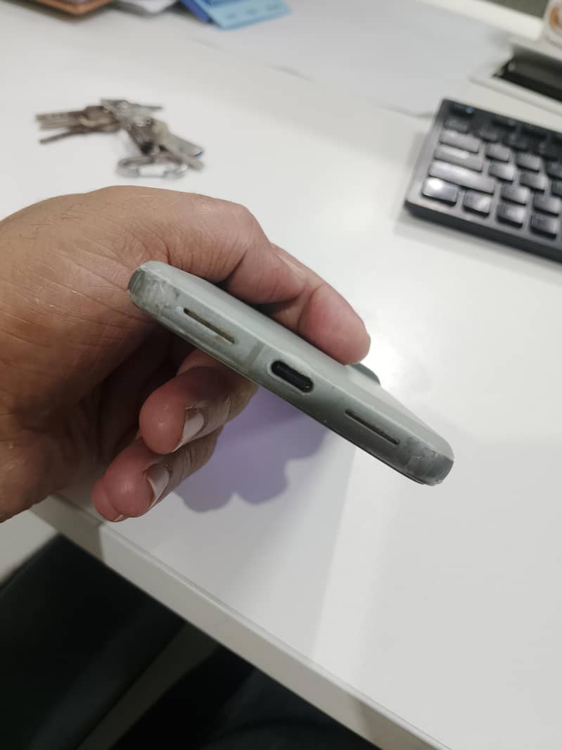 Google Pixel 8 5