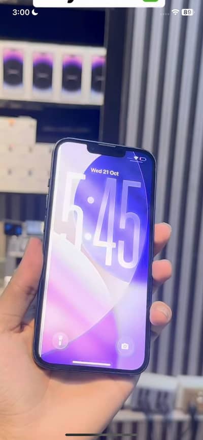 Apple iPhone 13