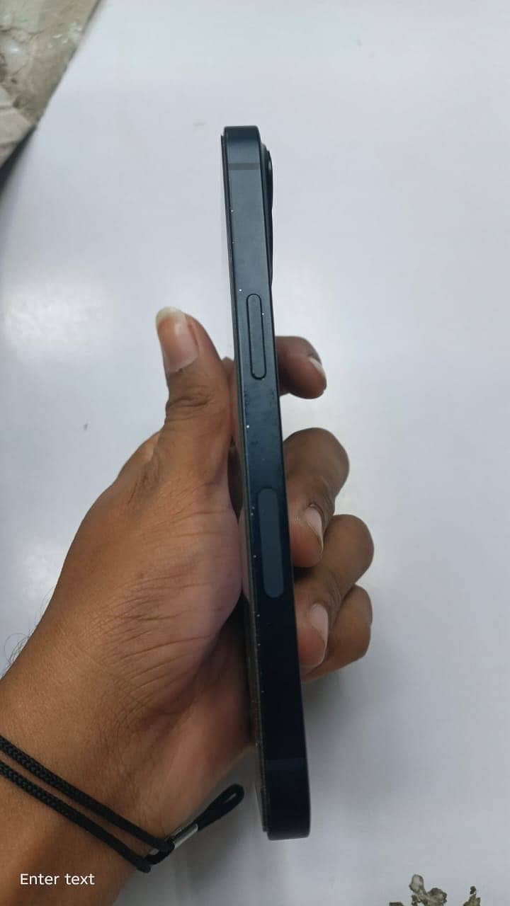 Apple iPhone 13 2