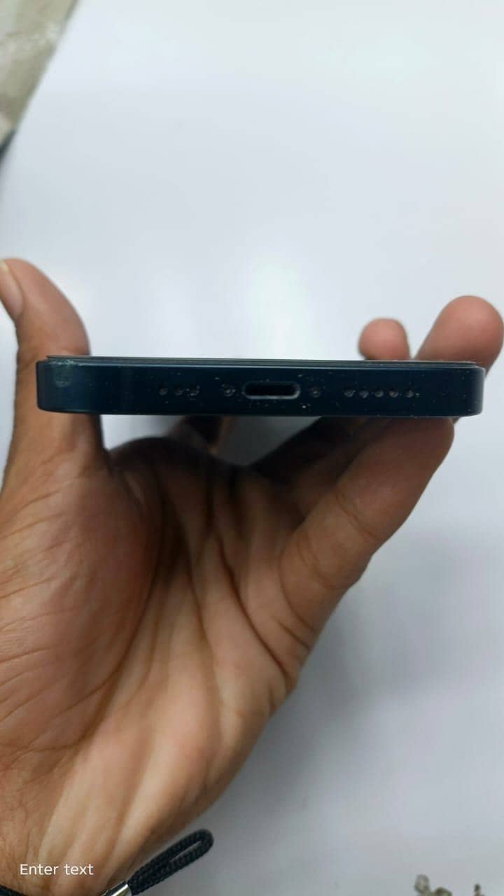 Apple iPhone 13 5