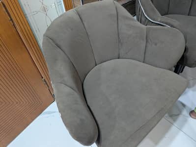 Two chairs for sale 03091306000