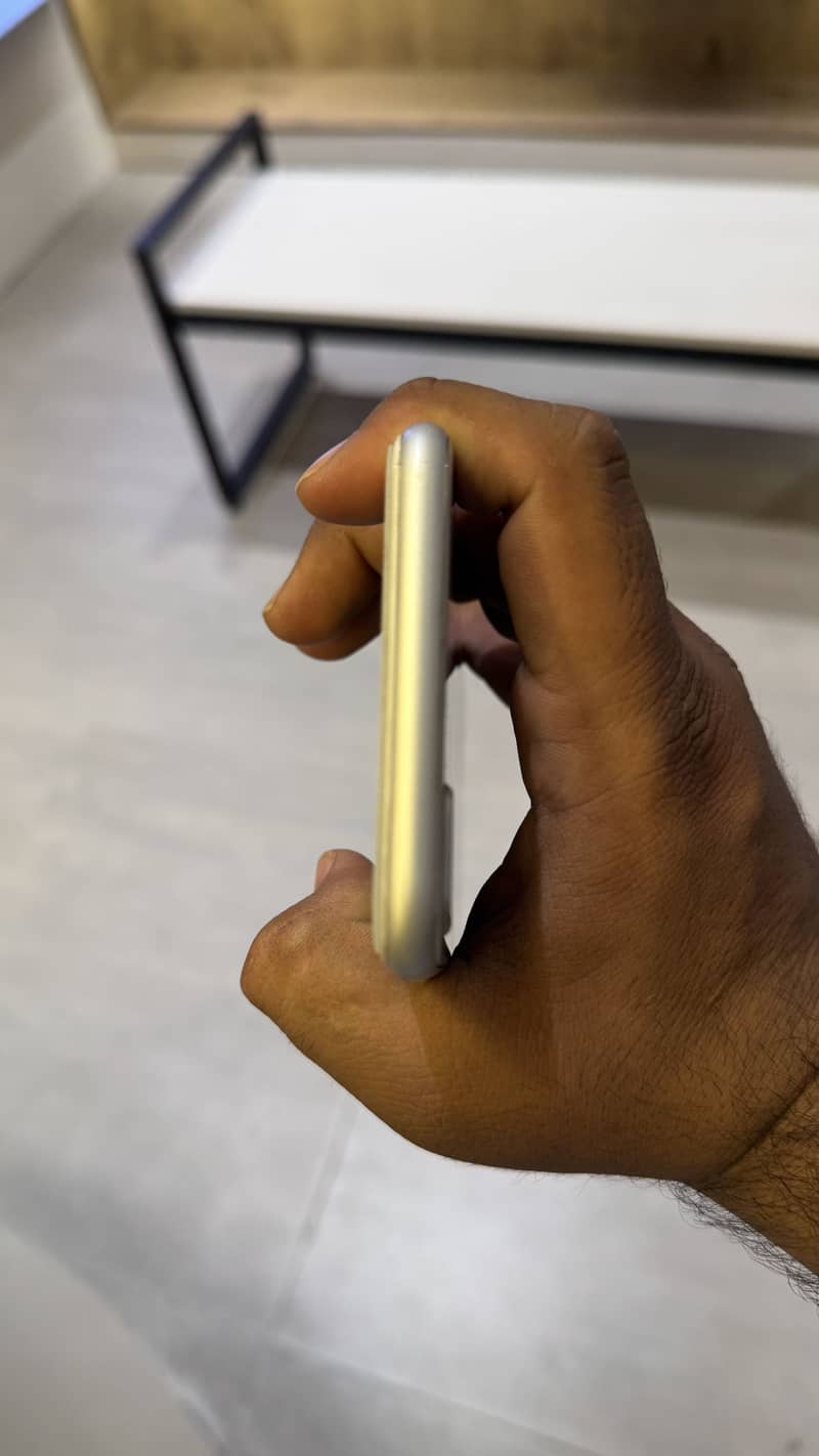 Apple iPhone 8 Plus 2