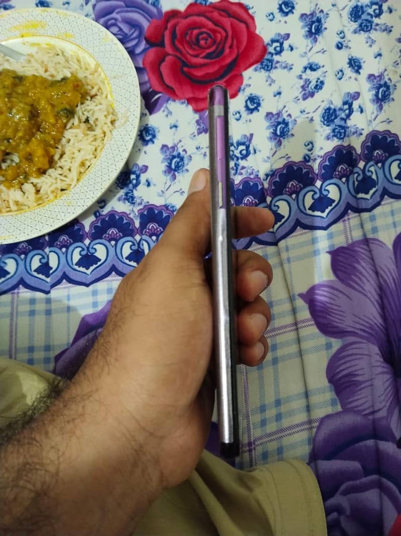 OPPO F9 4