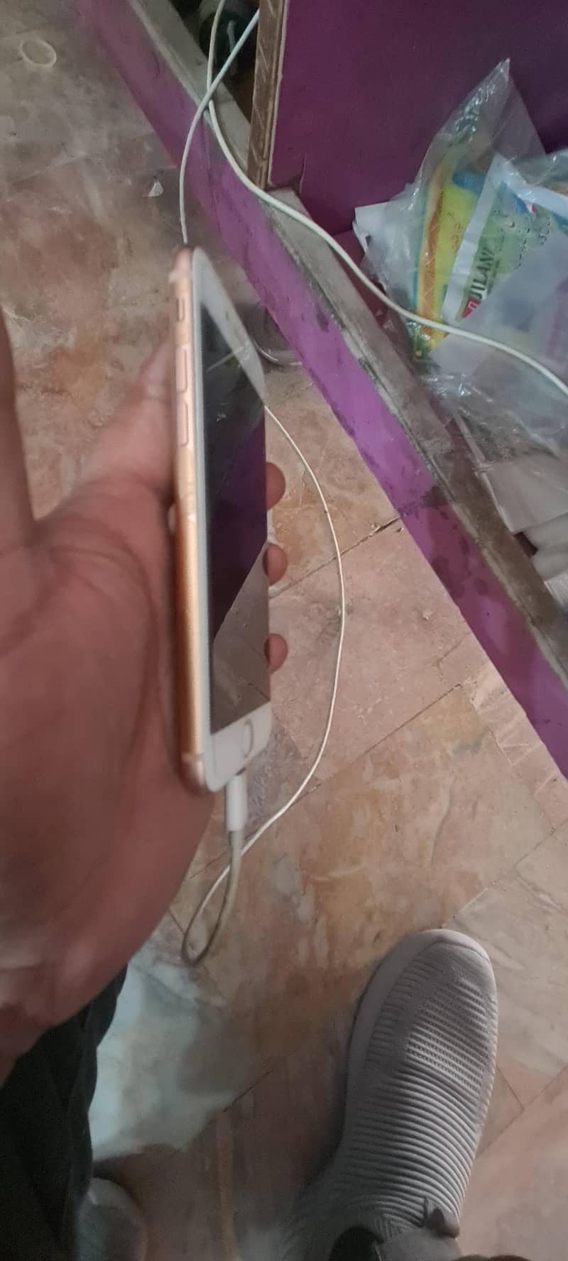 Apple iPhone 8 1