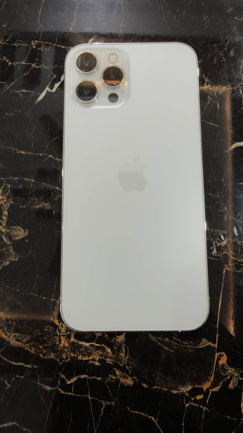 Apple iPhone 12 Pro Max 4