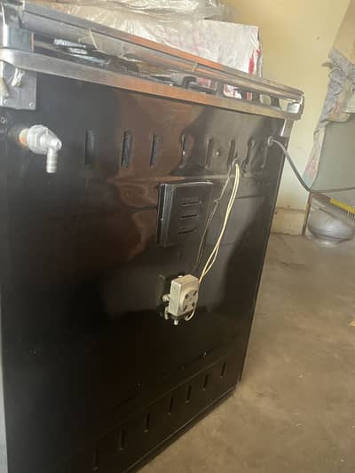 Cooking range for sale 4 burnal lagy ha