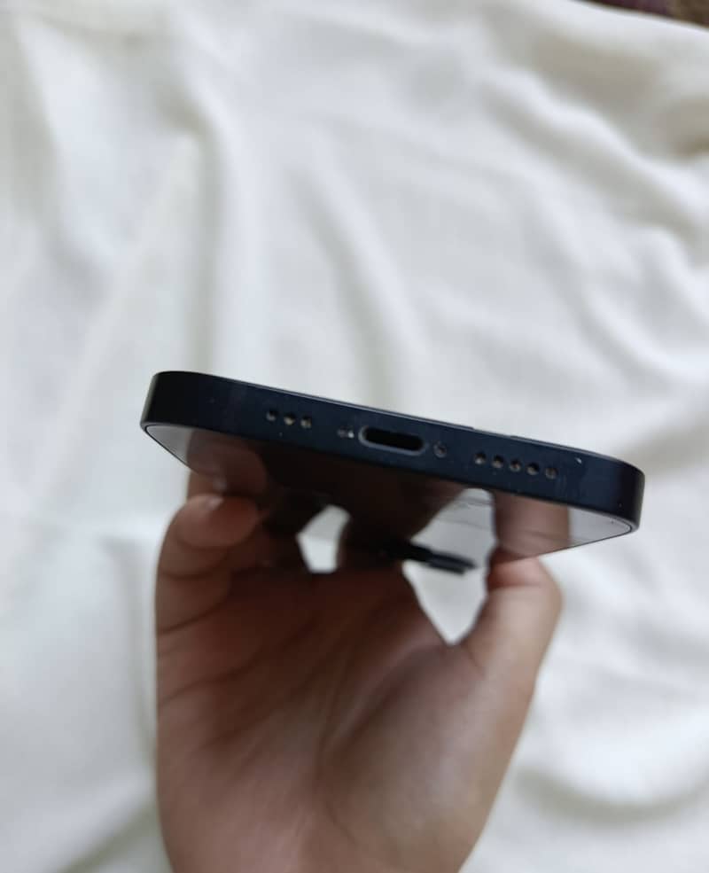 Apple iPhone 13 3