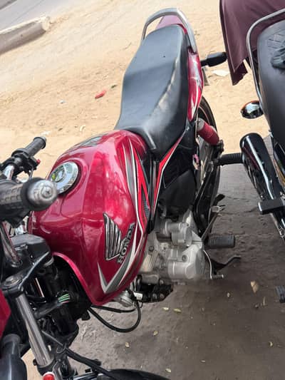 CB125 , 03234573765