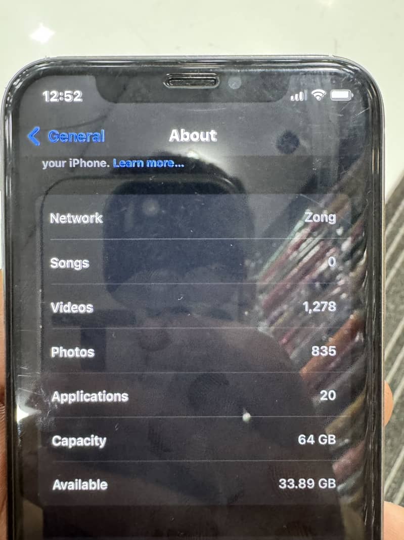 Apple iPhone X 4
