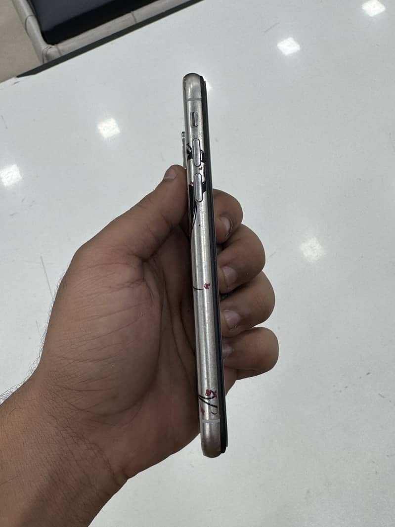 Apple iPhone X 5
