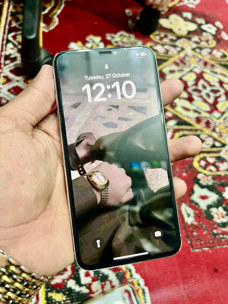 Apple iPhone XS Max 1