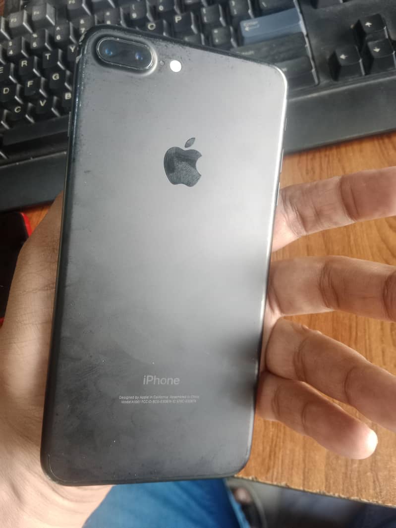 Apple iPhone 7 Plus 6