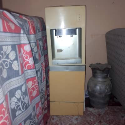 used water dispenser eco star condition 10/8