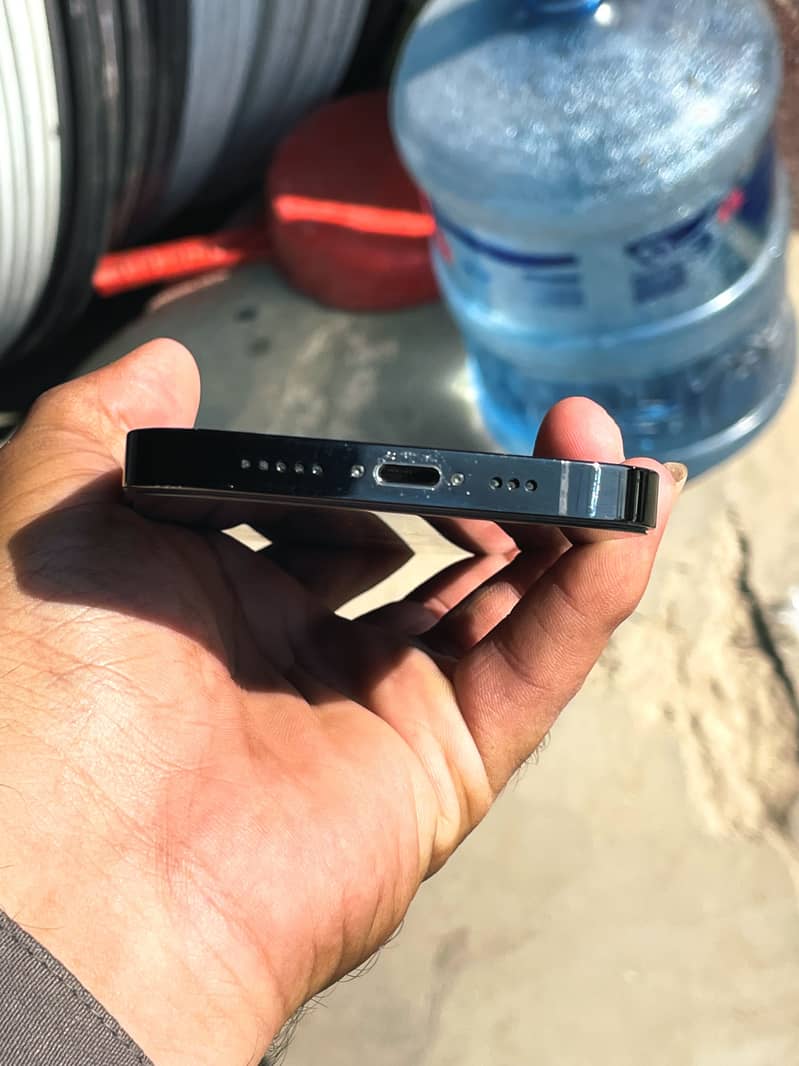 Apple iPhone 14 Pro 3