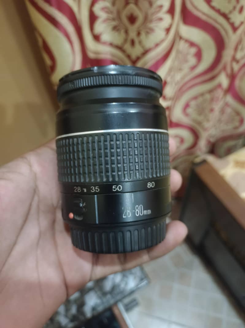 canon 1300D camera 1