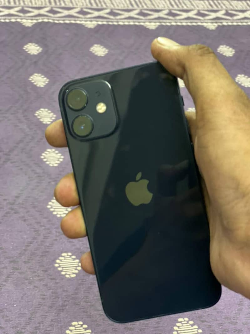 Apple iPhone 12 mini 7