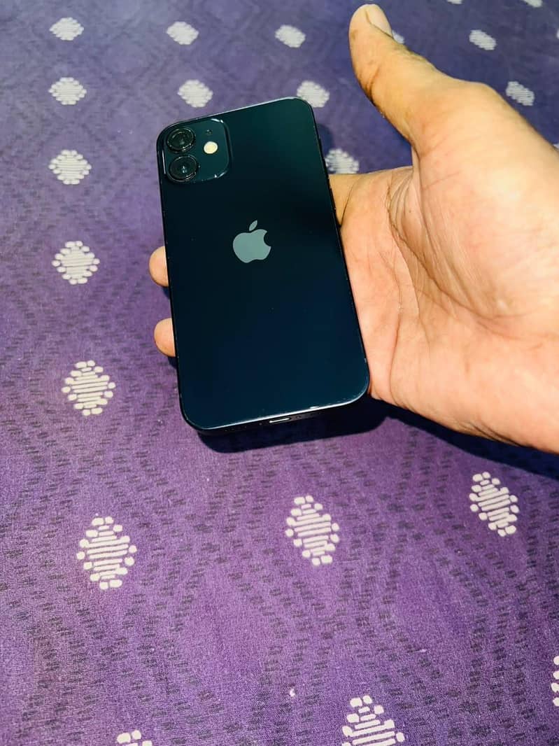 Apple iPhone 12 mini 9