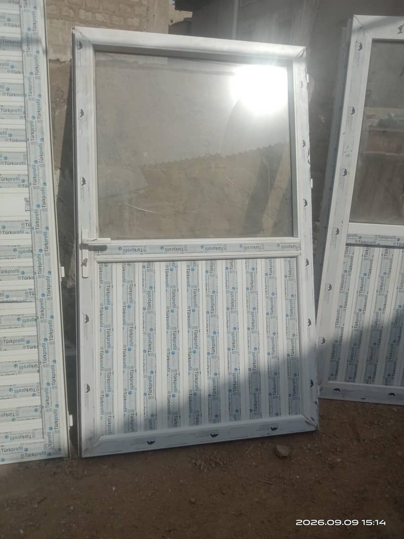 plastic door 0