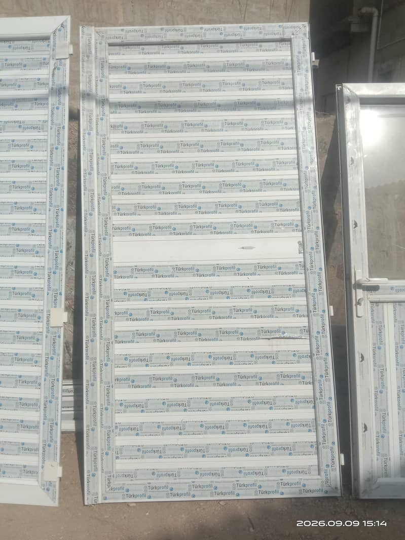 plastic door 4