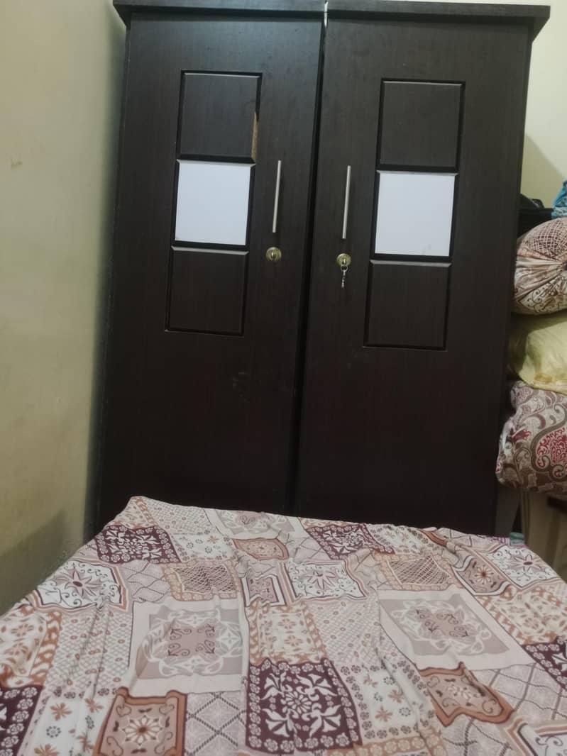 wardrobe Almari 1