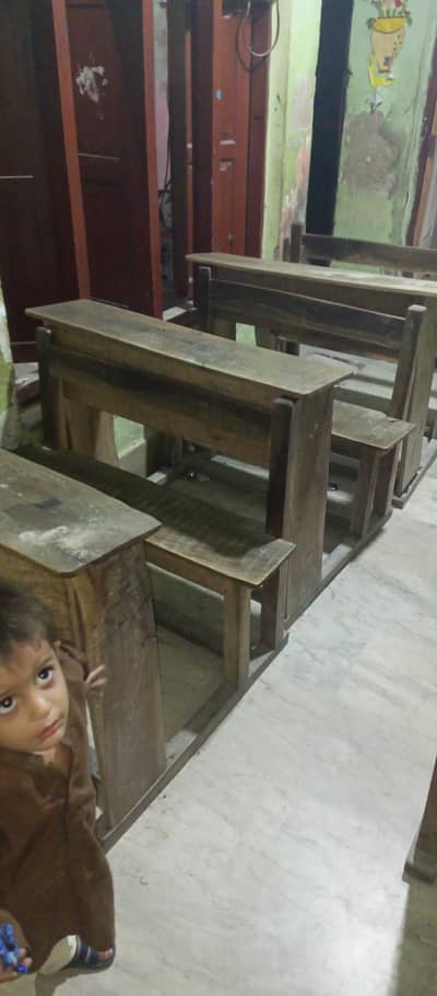 School furniture desks chair table urgent sell