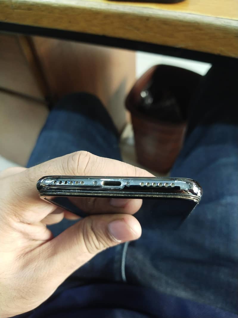 Apple iPhone X 2