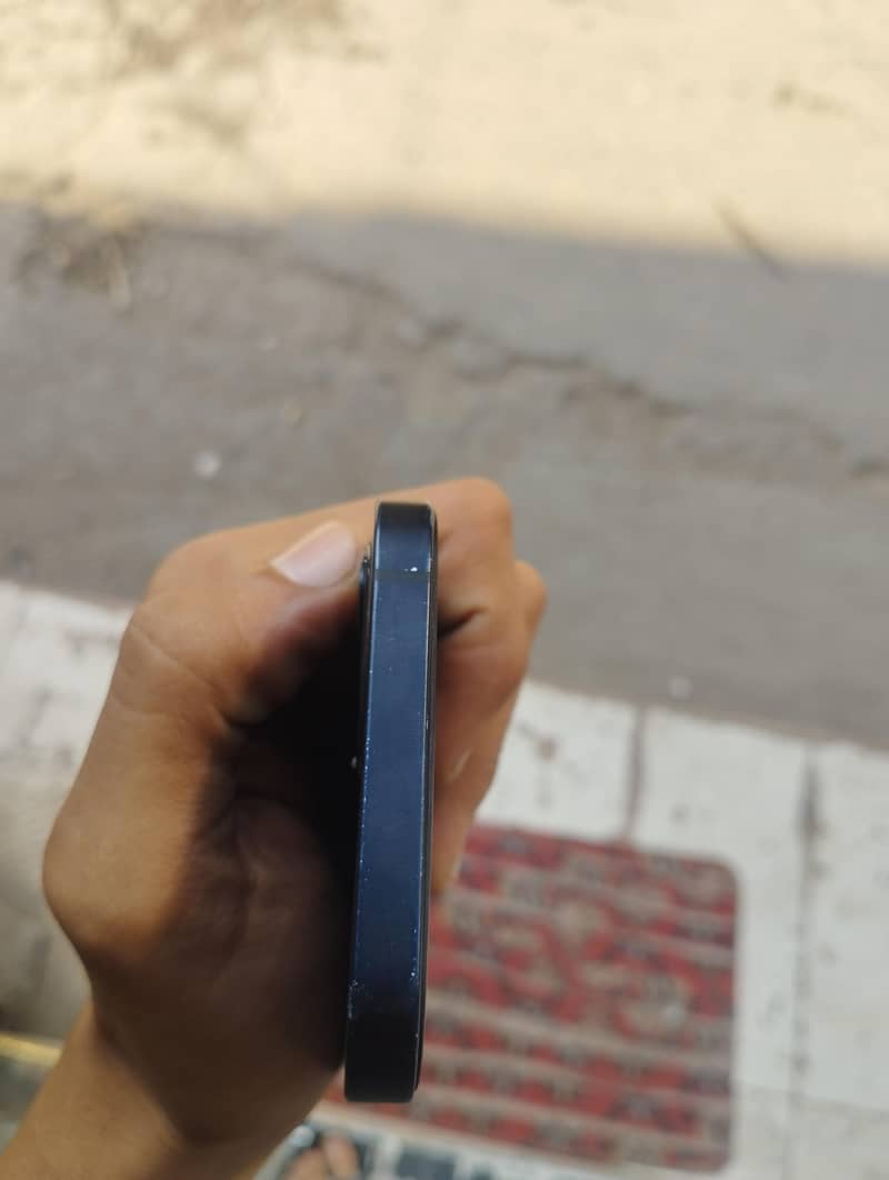 Apple iPhone 12 5