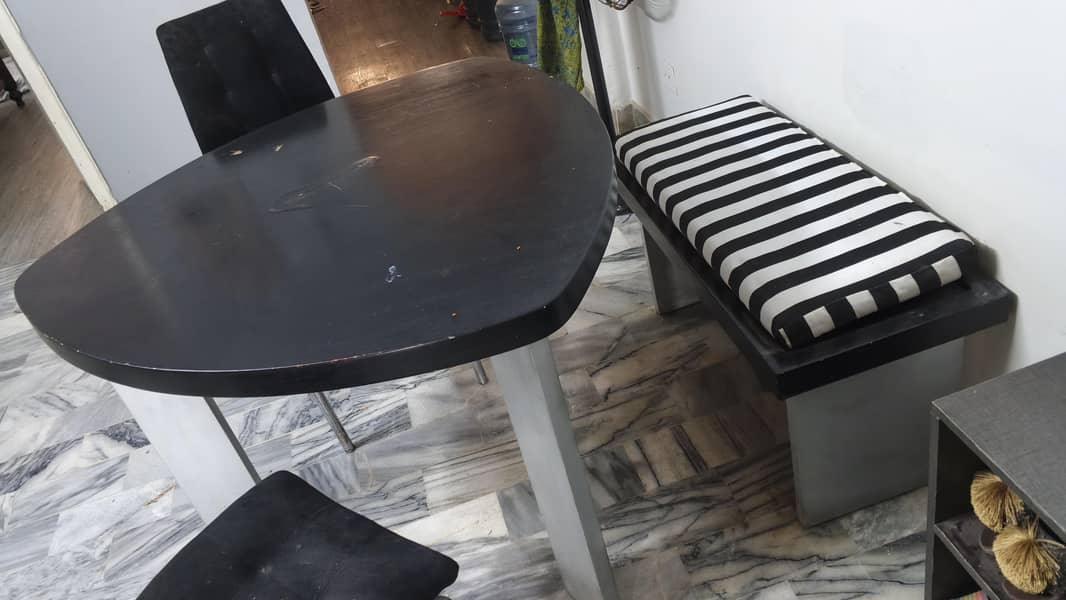 dinning table 0
