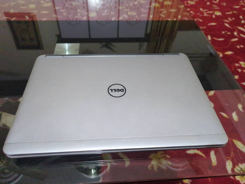 DELL latitude e7240 0