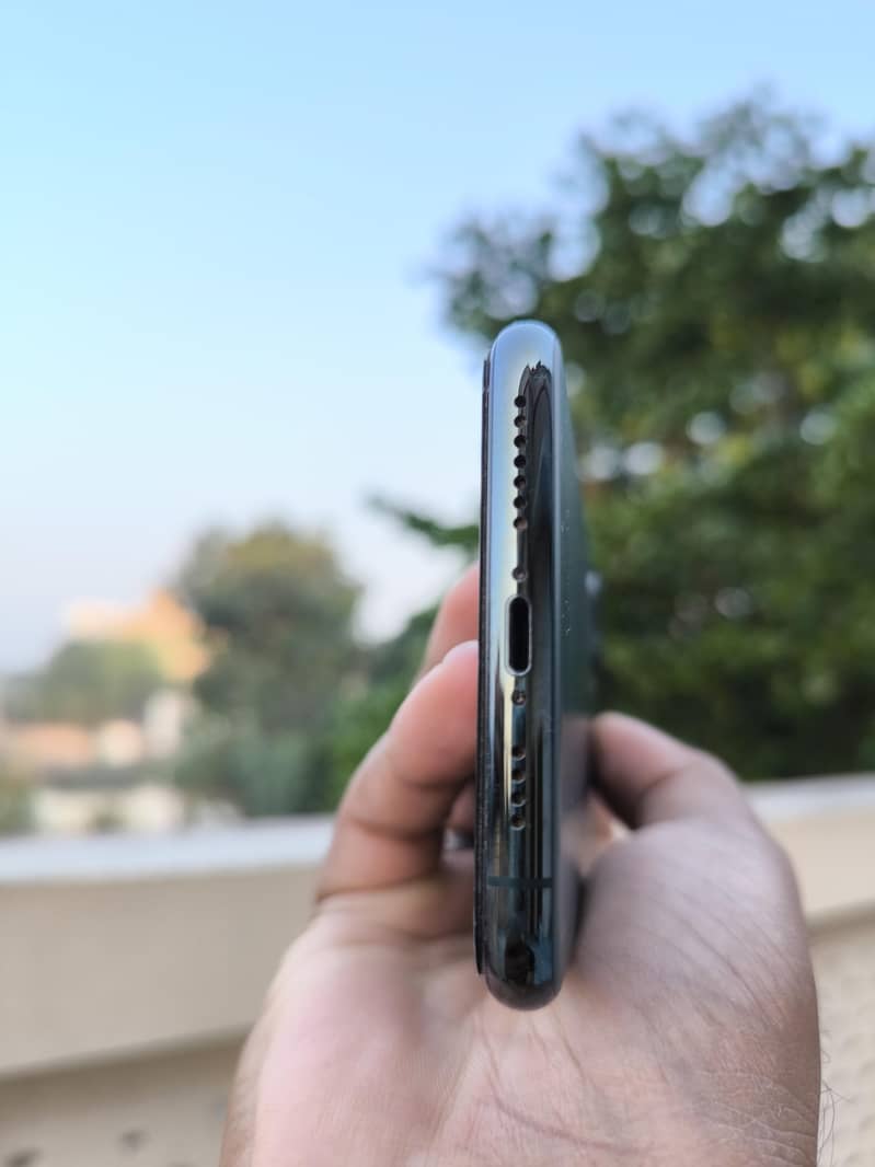 Apple iPhone 11 Pro Max 1