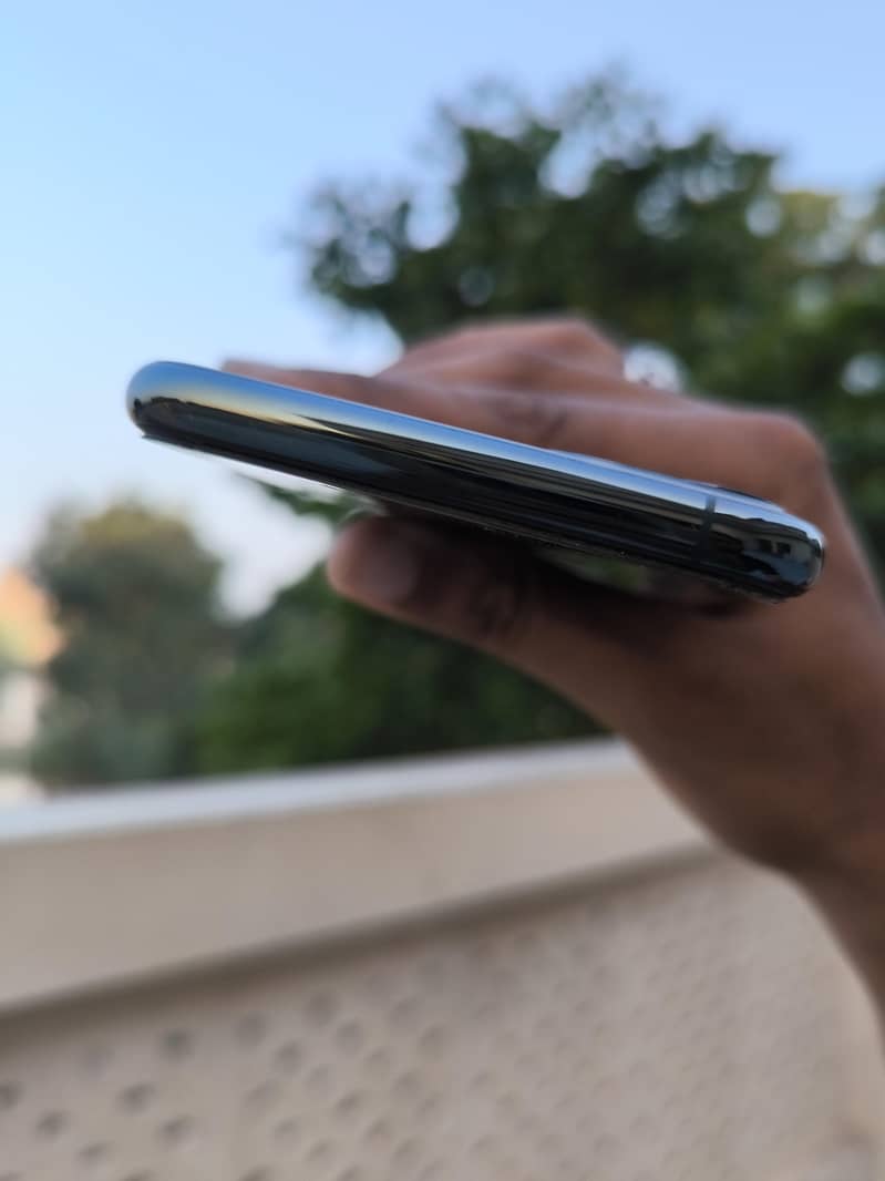 Apple iPhone 11 Pro Max 3