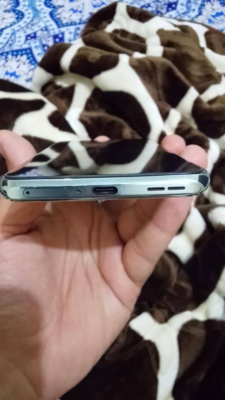 One Plus 10T 1