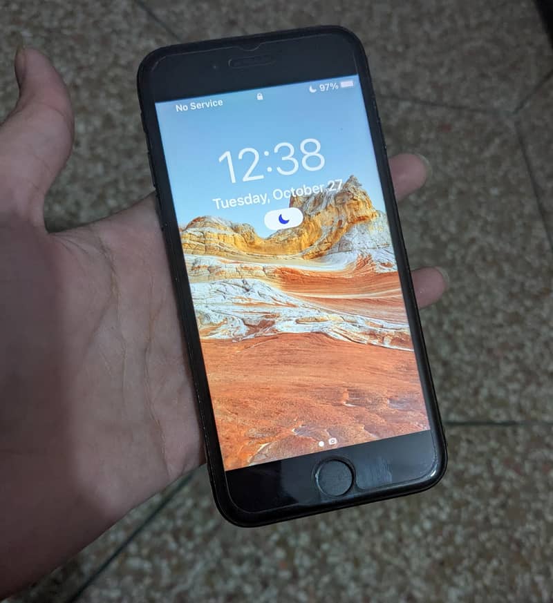 Apple iPhone 7 Plus 0