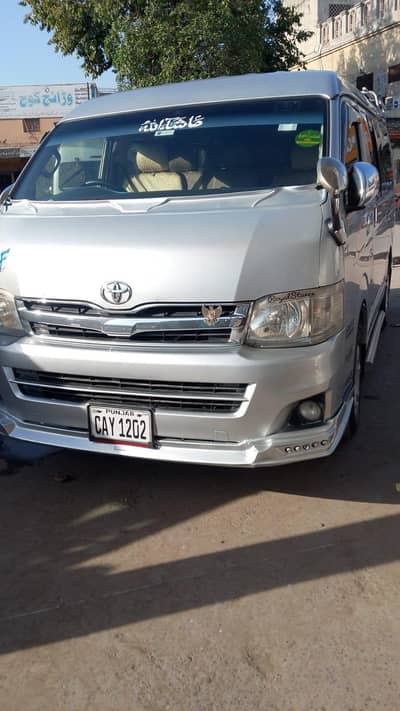 Toyota Hiace 2017