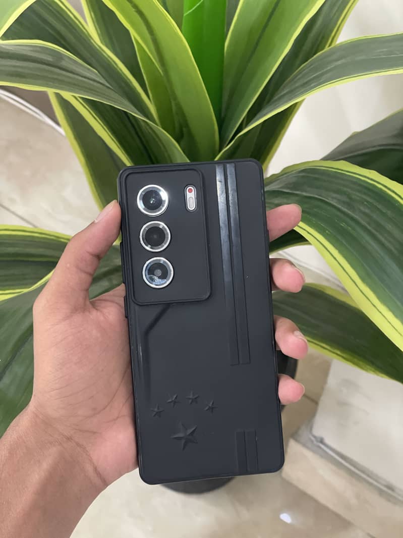 Tecno CAMON 40 Pro 0