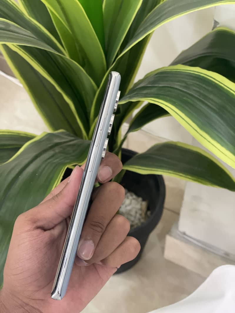 Tecno CAMON 40 Pro 4