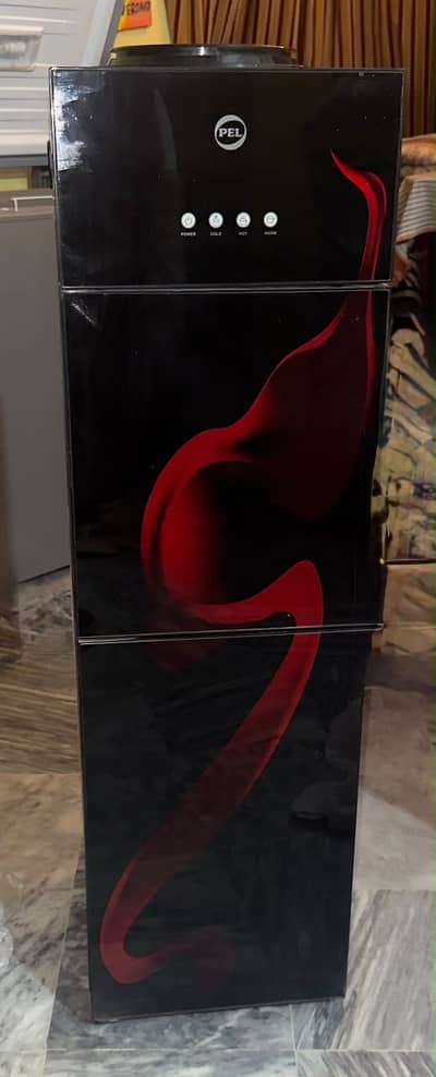 Pel red Blaze glass door