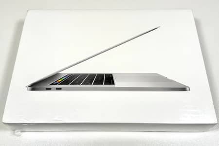 MacBook pro Graphic Card and Touch baar