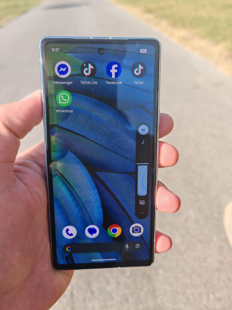Google pixel 7a 3