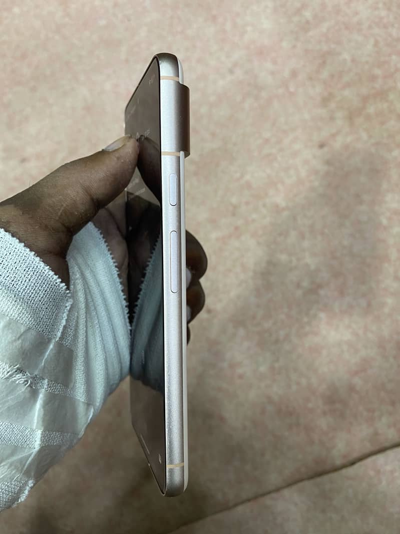 Google Pixel 8 3