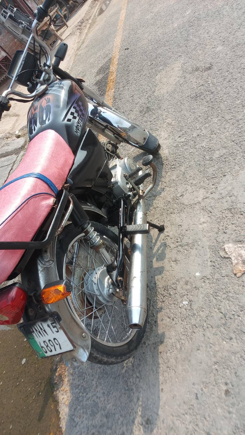 بائیک بالکل اوکے ہیں کاپی لیڈر کمپلیٹ ہیں اس کے کسی قسم کا مسئلہ نہیں 4