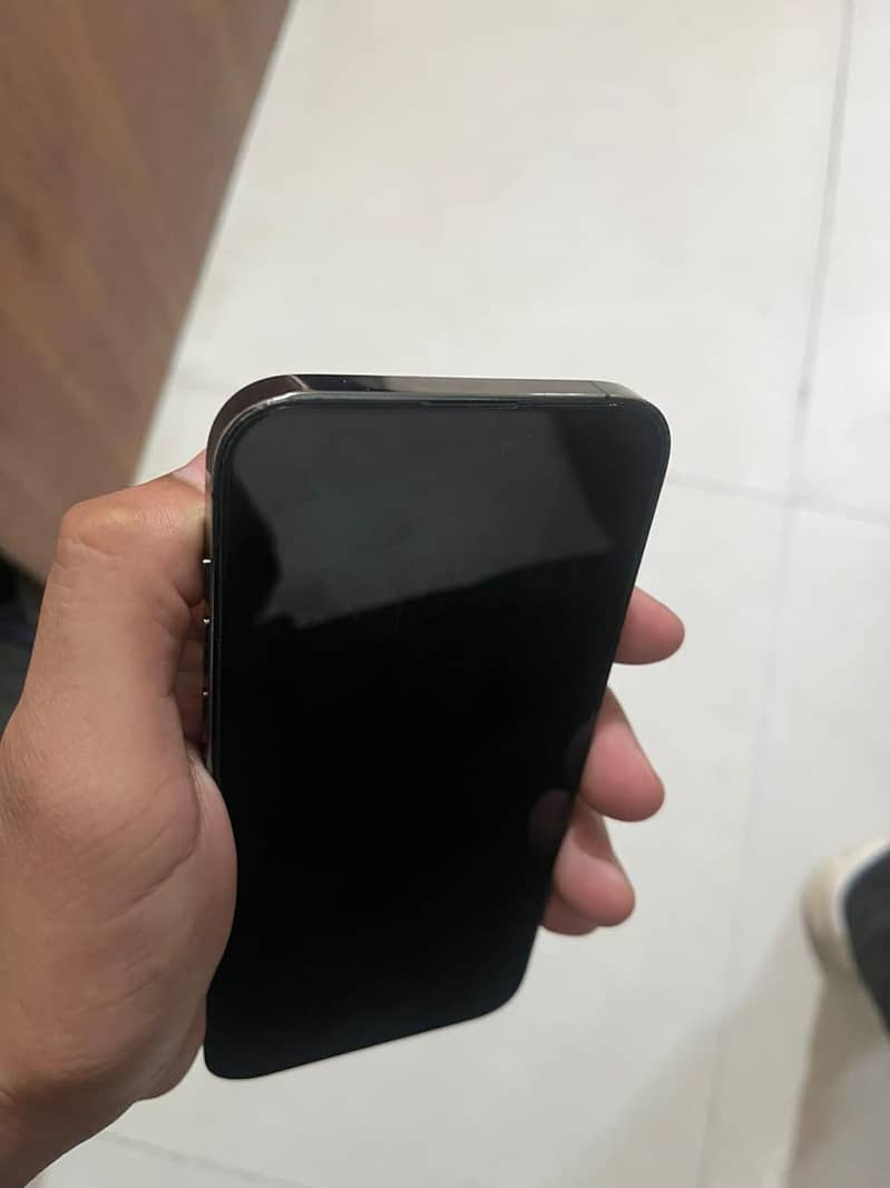 Apple iPhone 14 Pro Max 3