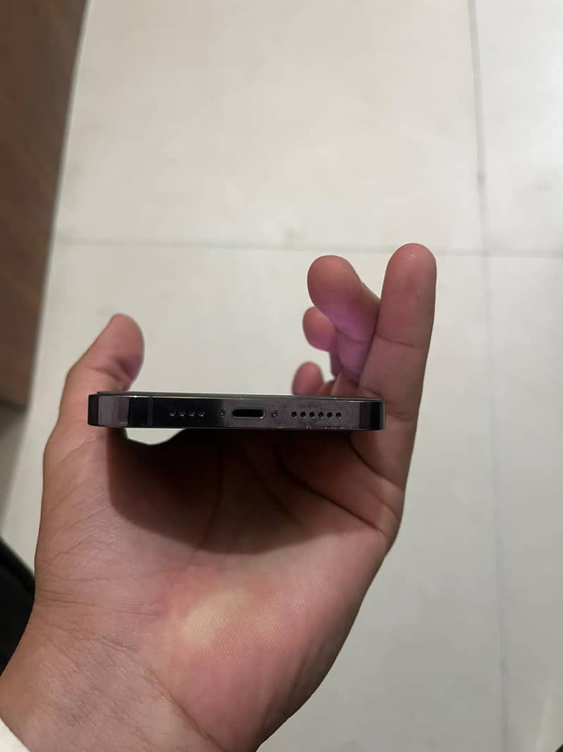 Apple iPhone 14 Pro Max 6